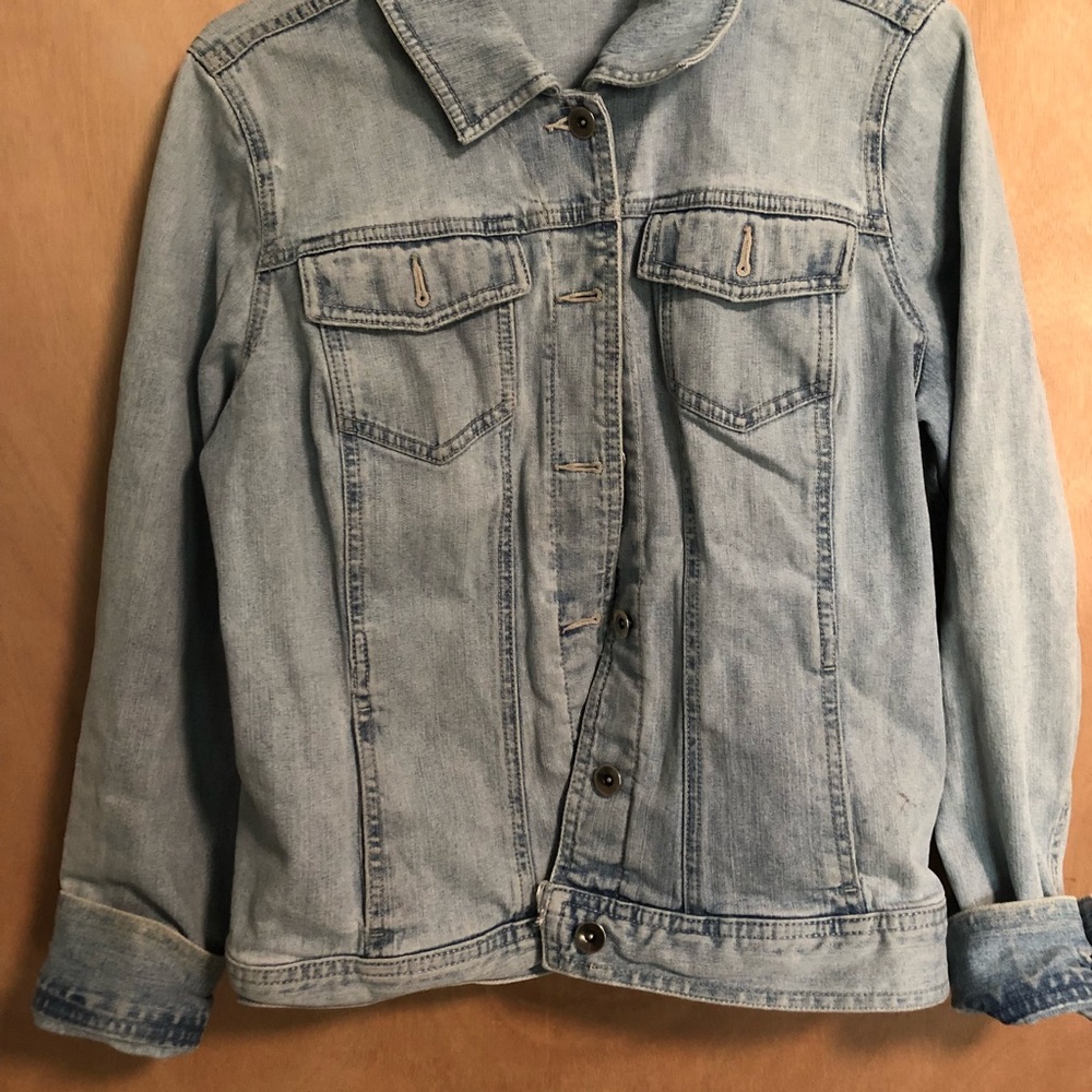 Light wash Jean jacket